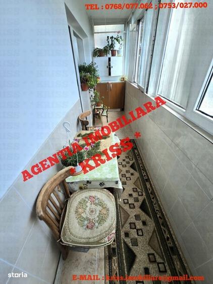 Apartament cu 3 camere decomandat în Central