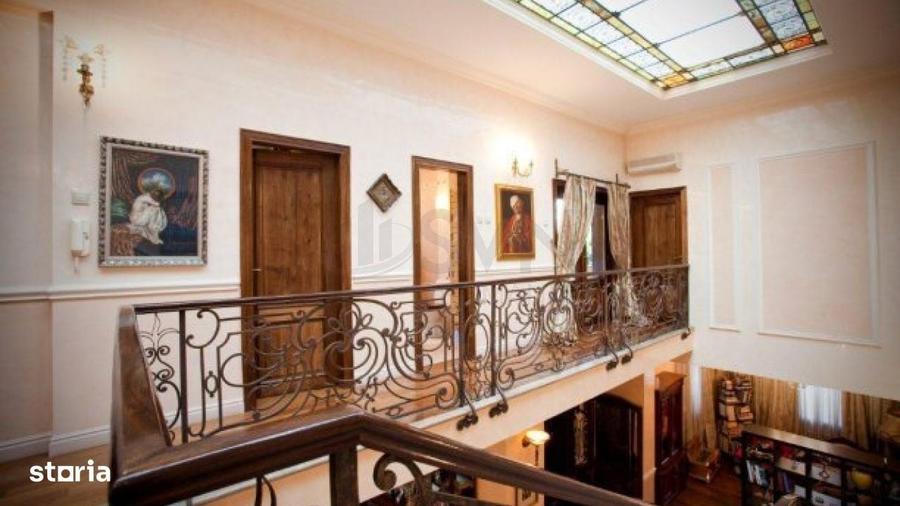 Casă cu 4 camere în Dorobanți