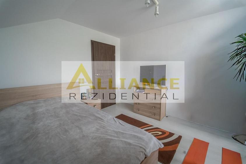 Casă individuală cu 4 camere decomandat cu Piscina în Berceni