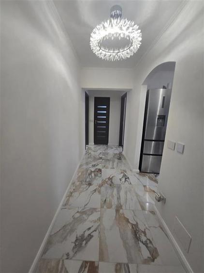 Apartament cu 2 camere decomandat, mobilat în Central
