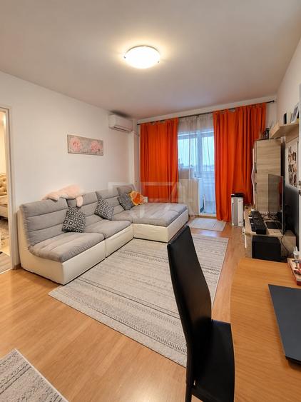 Apartament cu 4 camere semidecomandat, mobilat în Sebastian