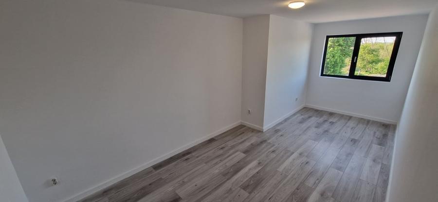 Apartament cu 2 camere decomandat în Exterior Est