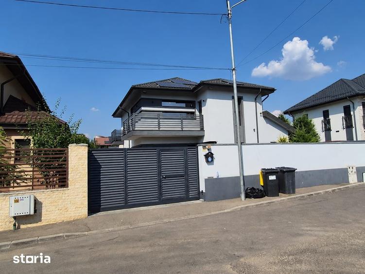 Casă cu 4 camere cu Teren 405 Mp în Roșu