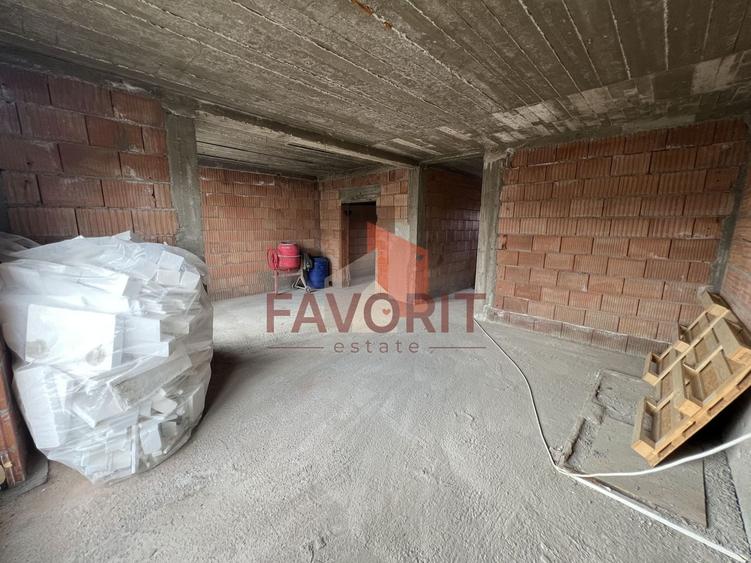 Duplex cu 4 camere cu Canalizare în Giroc