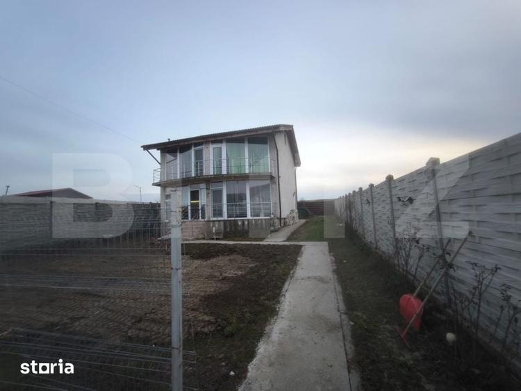 Casă cu 4 camere cu Teren 1300 Mp în Pielești