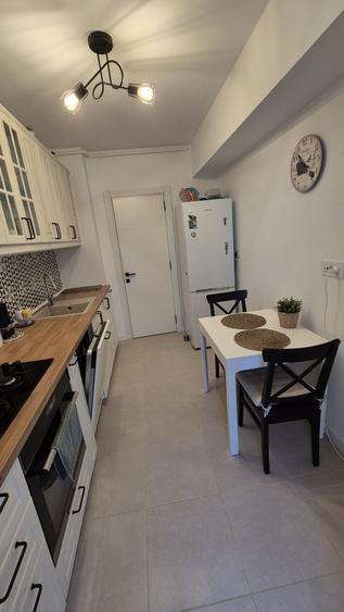 Apartament cu 2 camere decomandat în Cățelu