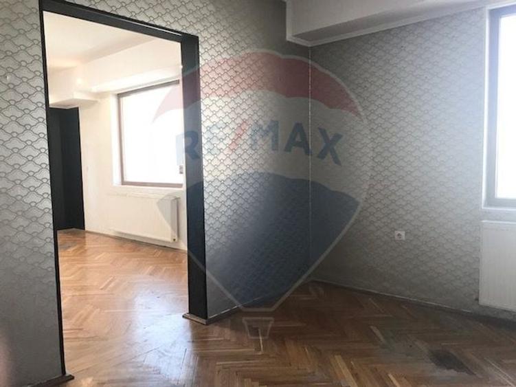 Spațiu comercial, de 150 mp, în Turnișor
