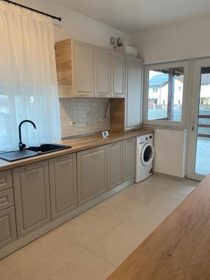 Duplex cu 4 camere cu Canalizare în Cetate
