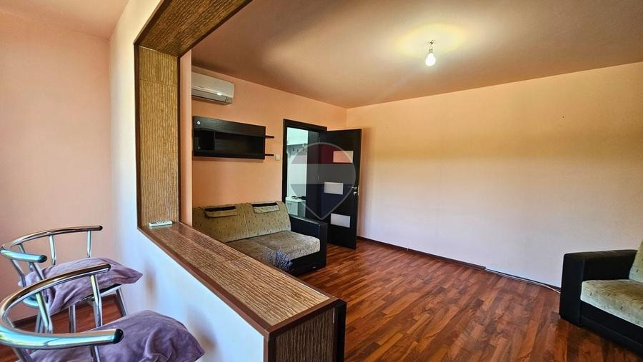 Apartament cu 2 camere semidecomandat, mobilat în Nord