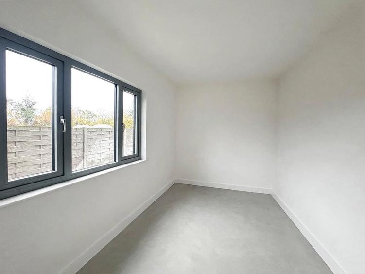 Duplex cu 4 camere cu Canalizare în Moșnița Nouă