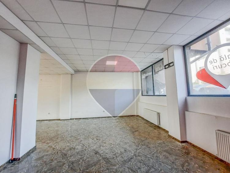 Spațiu comercial, de 94 mp, în Militari