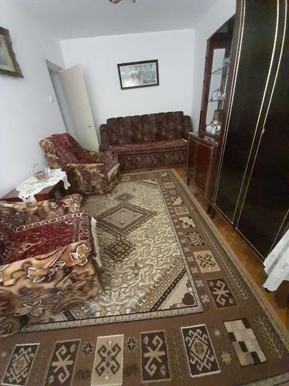 Apartament cu 2 camere decomandat în Exterior Vest