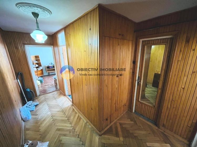 Apartament cu 2 camere decomandat în Precista