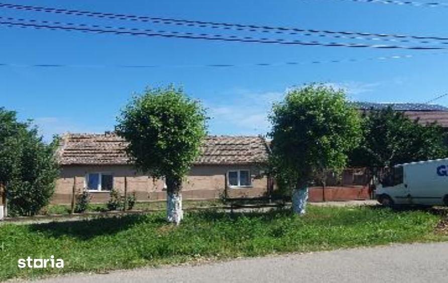 Casă cu 2 camere cu Teren 123 Mp în Cărpiniș
