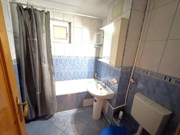 Apartament cu 2 camere decomandat, mobilat în Micro 21