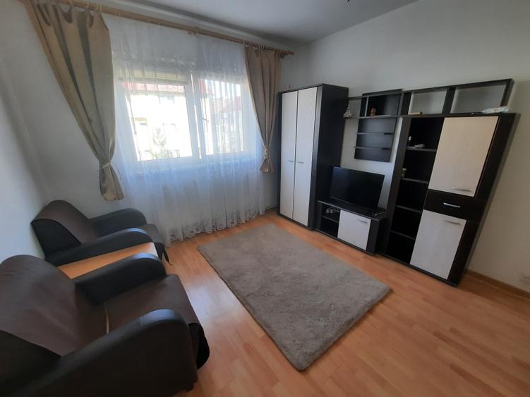 Apartament cu 2 camere semidecomandat în Hipodrom 3