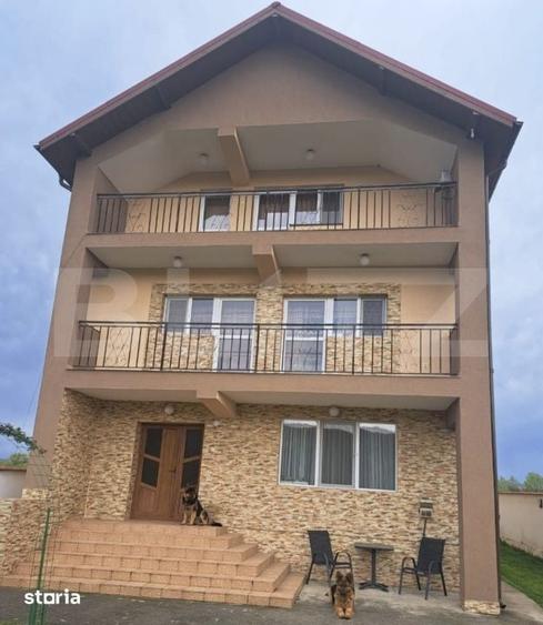 Casă cu 7 camere cu Teren 850 Mp în Șișești