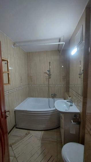 Apartament cu 3 camere decomandat în Centrul Civic