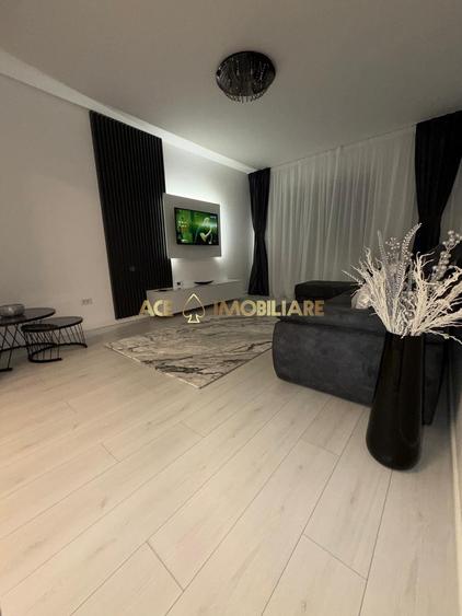 Apartament cu 2 camere decomandat, mobilat în Păcii