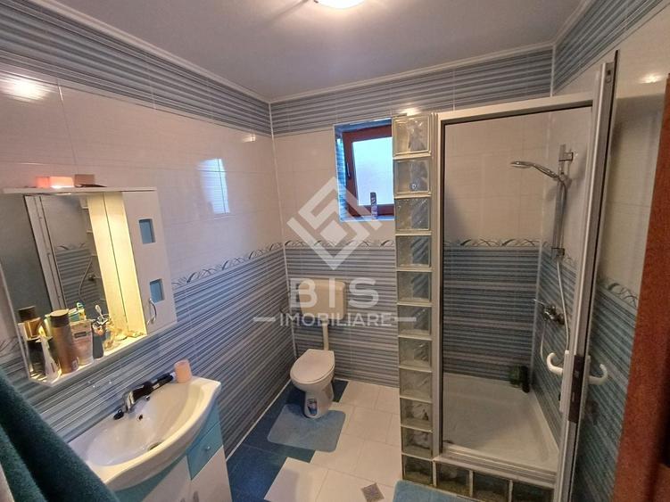 Casă individuală cu 5 camere cu Canalizare în Caila
