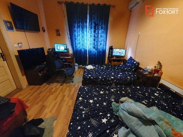 Apartament cu 3 camere nedecomandat, mobilat în P-ța Maria