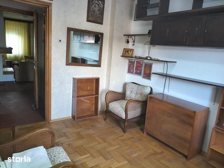 Apartament cu 4 camere decomandat în Ultracentral
