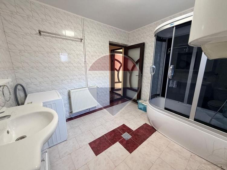 Casă individuală cu 4 camere cu Teren 460 Mp în Brestei