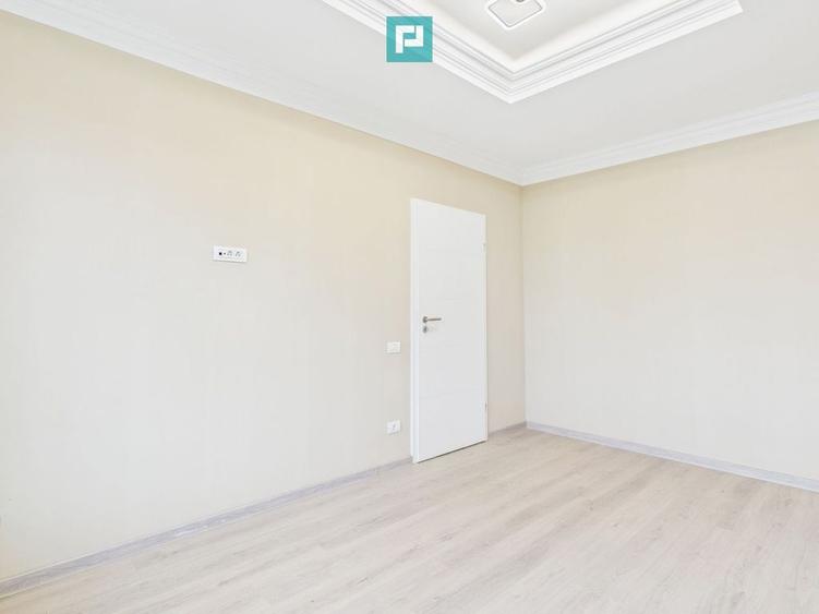 Casă cu 4 camere cu Canalizare în Central