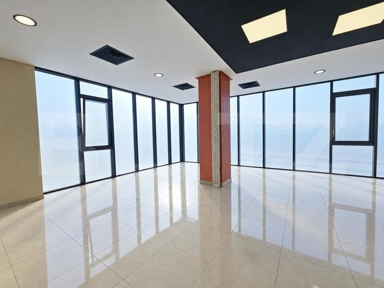 Spațiu comercial, de 400 mp, în Badea Cârțan