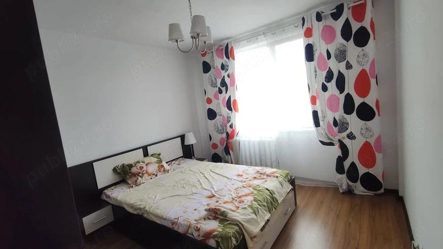 Apartament cu 3 camere decomandat în Exterior Vest