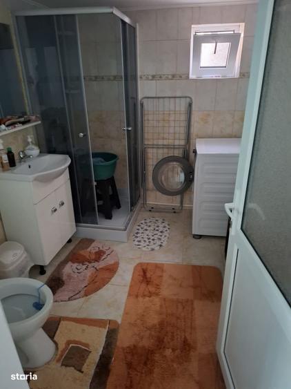 Casă cu 6 camere cu Teren 124 Mp în Exterior Vest
