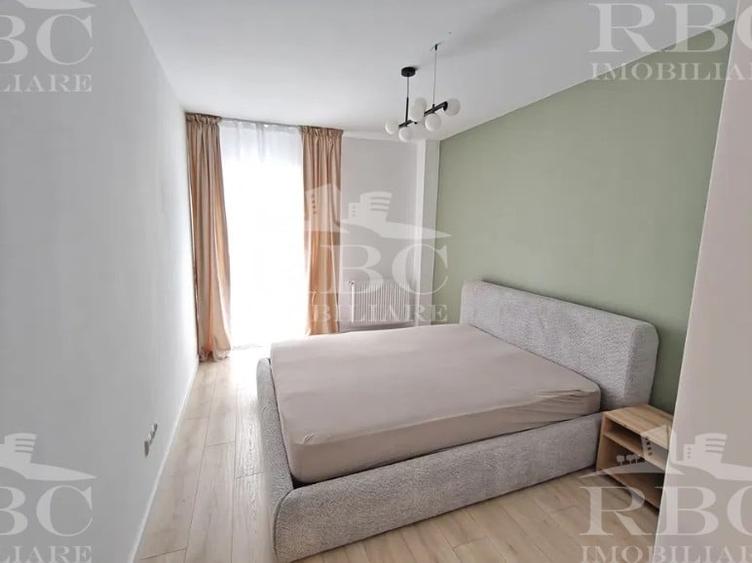 Apartament cu 3 camere semidecomandat în Florești