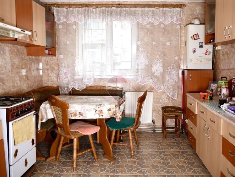 Apartament cu 2 camere semidecomandat, mobilat în Kogălniceanu