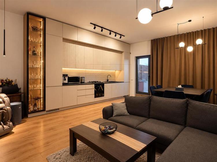 Apartament cu 3 camere decomandat, mobilat în Tunari