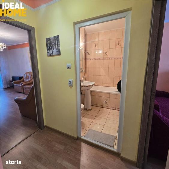 Apartament cu 3 camere decomandat în Alexandru cel Bun