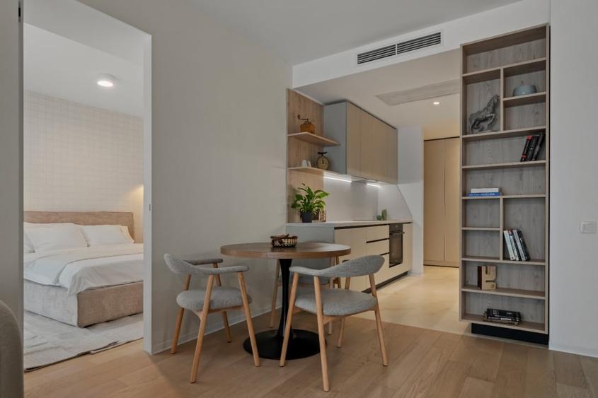 Apartament cu 3 camere decomandat, mobilat în Barbu Văcărescu