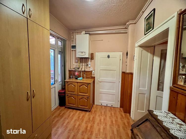 Casă cu 5 camere cu Teren 403 Mp în Tudor Vladimirescu