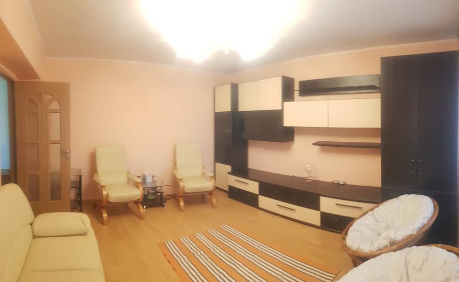 Apartament cu 3 camere decomandat în Buzaului