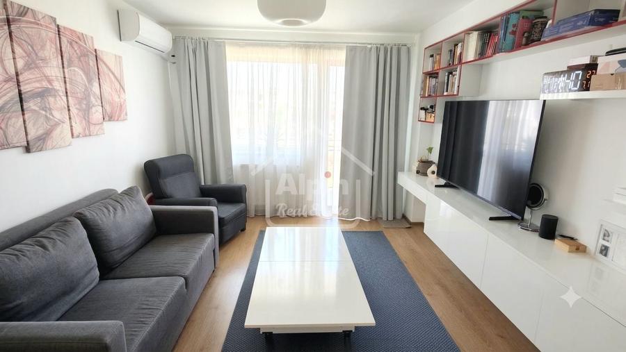 Apartament cu 2 camere decomandat, mobilat în Tractorul