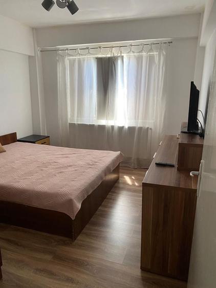 Apartament cu 2 camere semidecomandat în Ultracentral