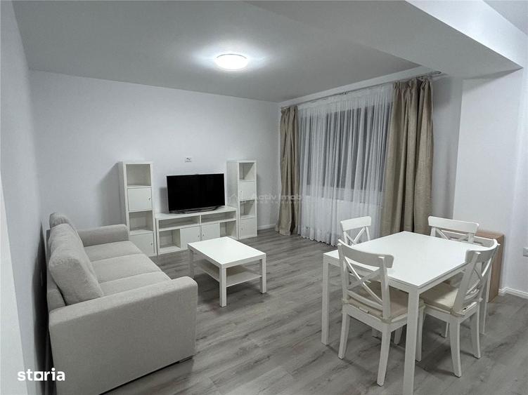 Apartament cu 3 camere semidecomandat în Copăceni