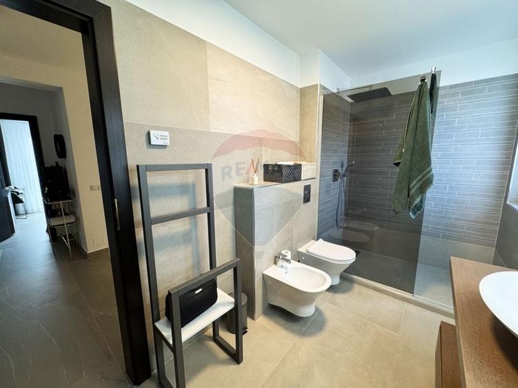 Duplex cu 4 camere cu Teren 185 Mp în Dezmir