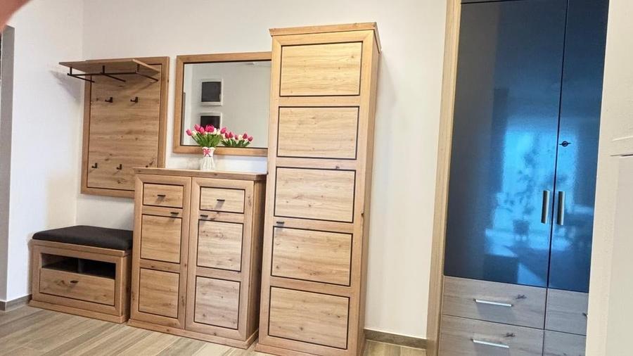 Apartament cu 2 camere decomandat, mobilat în Aradului