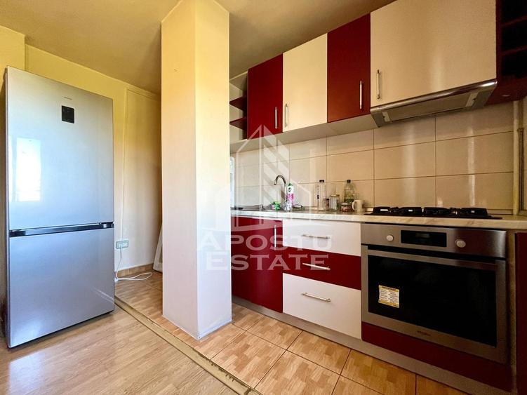 Apartament cu 3 camere decomandat, mobilat în Bucovina