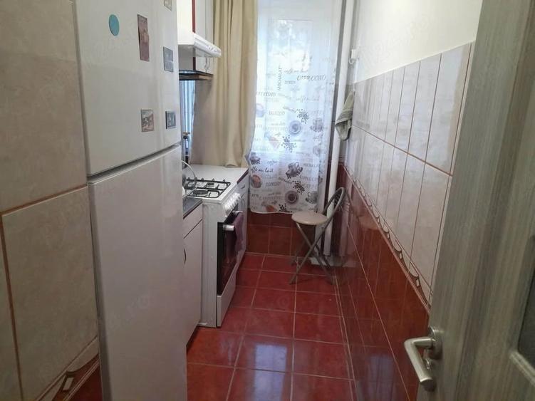 Apartament cu 3 camere semidecomandat, mobilat în Șagului