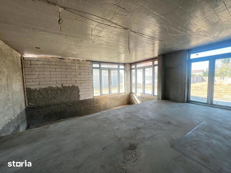 Casă cu Teren 2000 Mp în Central