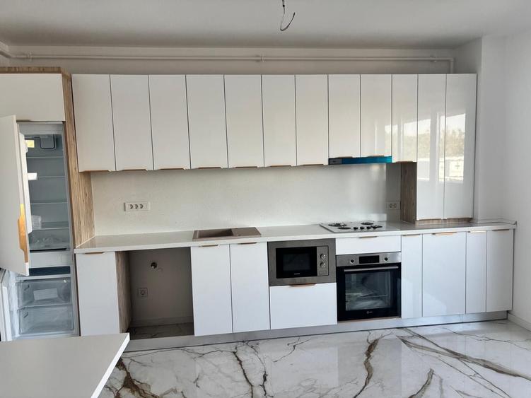 Apartament cu 2 camere decomandat în Odăile