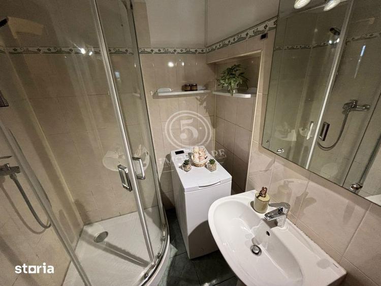 Apartament cu 3 camere decomandat, mobilat în Tei