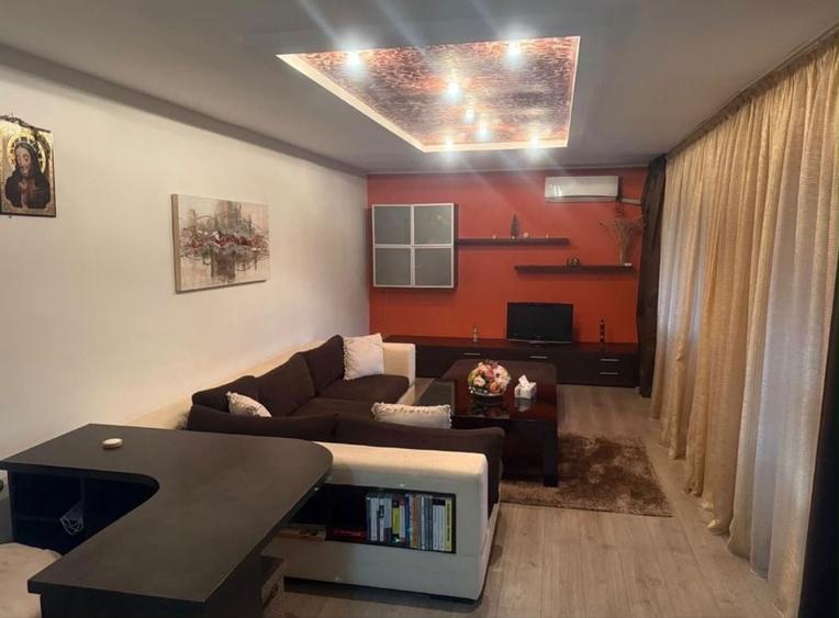 Apartament cu 3 camere decomandat în Babadag