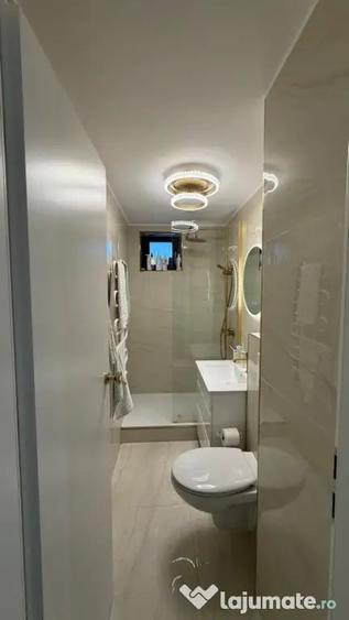 Apartament cu 3 camere semidecomandat în Ultracentral